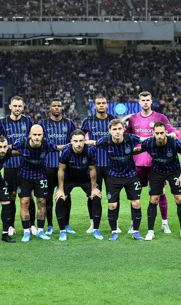 Chivu are emoții după event  Doi jucători importanți de la Inter   nu au acceptat  ofertele de prelungire » Care sunt motivele