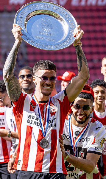 Îl vede pe Man în Premier League!  Un nume important din fotbalul olandez crede că   extrema lui PSV poate reuși în elita Angliei:  „Sunt mare fan”
