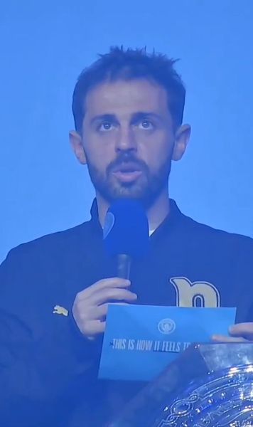 „Pep, toți vor să știe!”  Bernardo Silva n-a lăsat adevărul să strice o glumă bună și a readus în actualitate   imaginile cu Guardiola devenite meme