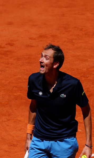 Contre cu soția la Roland Garros     VIDEO.    Daniil Medvedev,  ceartă în timpul meciului » Continuă seria neagră de la Paris