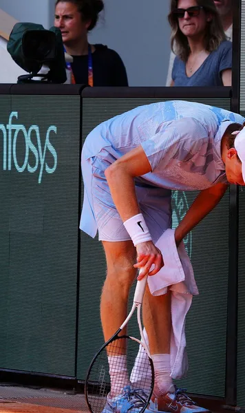 Șoc la Roland Garros!    Jannik Sinner a fost eliminat  în turul doi. Italianul era la un game de calificare! Ce s-a întâmplat