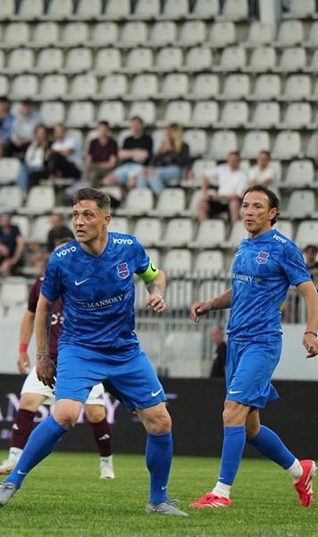 Ogăraru și Oprița, de neclintit     VIDEO.   Ce au făcut în momentul în care   foștii jucători de la Steaua  au mers să salute galeria FCSB