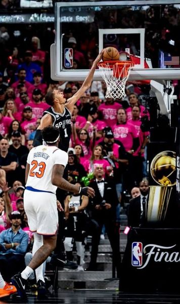 A venit iar vremea celor de la Knicks?  Fanii au așteptat 9.845 de zile pentru a vedea   o nouă victorie în finala NBA  » Meci de un dramatism incredibil!