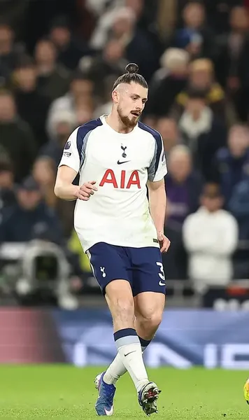 Drăgușin, dorit în Serie A  Ce club ar insista pentru   transferul românului!  Prețul stabilit de Tottenham