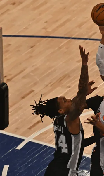 Finală NBA de poveste  New York Knicks a revenit de la   -29 de puncte  și a marcat coșul decisiv cu 1,2 secunde înainte de final!