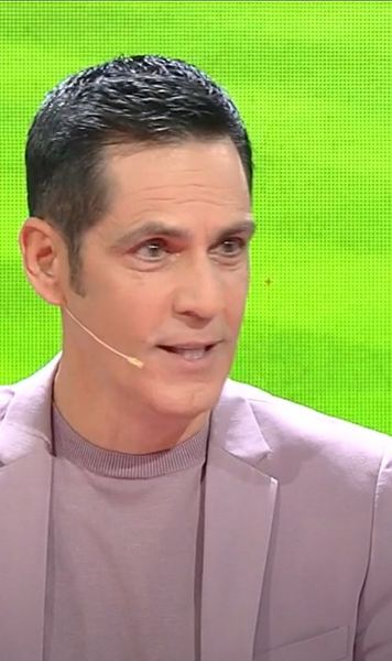 „Ce caută Ștefan Bănică la Mondial?!”  Critici unanime după prezența artistului în studioul inaugural al Antenei 1,   alături de Generația de Aur