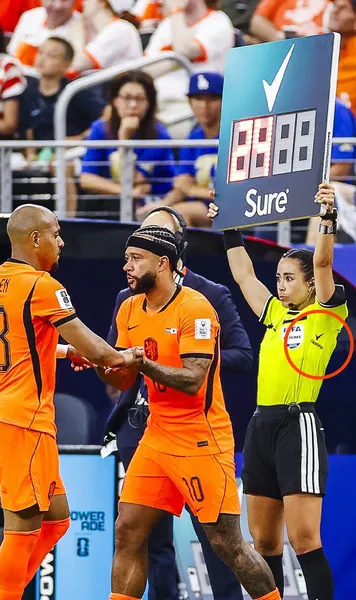 Reclamă ingenioasă la CM 2026     FOTO:  Ce apare pe   echipamentul arbitrilor  în momentele esențiale ale meciurilor