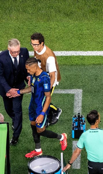 Probleme pentru Brazilia    FOTO.    Raphinha s-a accidentat  în meciul cu Haiti. Primele detalii. Ce au spus Ancelotti și Vinicius