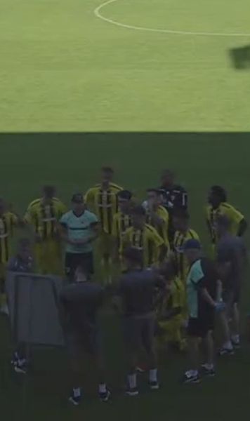 A scos Dinamo la tablă    FOTO.  Moment surprinzător la debut. Ce a făcut   Nuno Campos  în timpul meciului