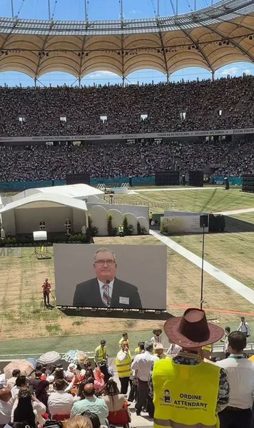 Ce se mai întâmplă pe Arena Națională  35.000 de oameni, pe stadion pentru   discursuri biblice  și activități religioase: „În pofida opoziției din trecut”