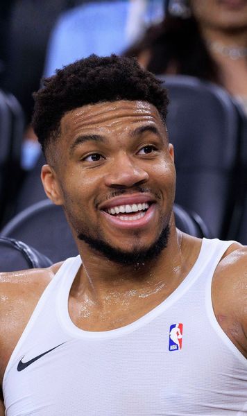 Schimb fabulos în NBA  Starul   Giannis Antetokounmpo  are o nouă echipă. Cu ce se alege Milwaukee Bucks