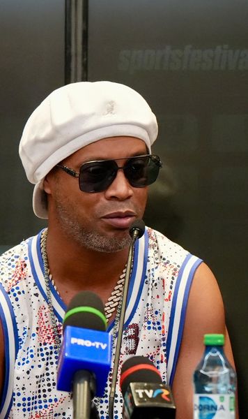 Ronaldinho revine în fotbal!   Clubul cu care s-a înțeles   legenda Braziliei:  „Obiectivul este să marcheze ultimul gol al carierei” » A lansat și un brand de echipamente