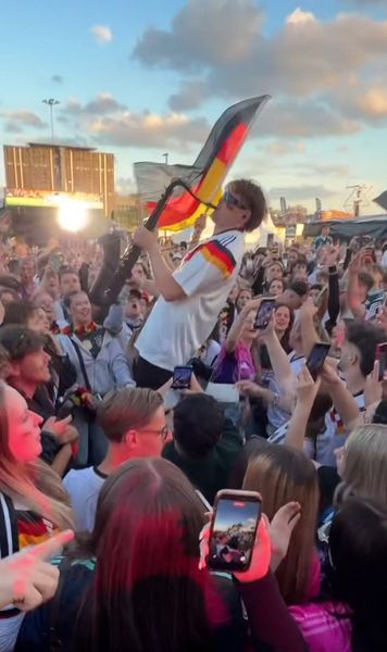 Melodie românească la Mondial  Pe ce   hit autohton  petrec nemții: NU e „Made in Romania”😄