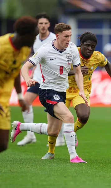 De la Mondial în istoria Premier  Transferul record e în faza finală. De ce plătește Manchester City   o sumă fără precedent   pentru „închizătorul” Angliei