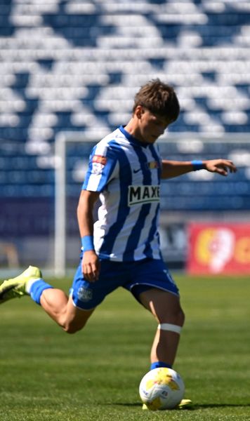 Dinamo confirmă încă un transfer    VIDEO.  Cine e jucătorul care   a apărut în tribune  la amicalul cu Motor Lublin