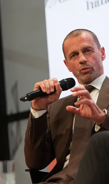 Ceferin, aplaudat de cehi  Federația de la Praga a salutat decizia UEFA care   a schimbat traseul echipelor în Europa