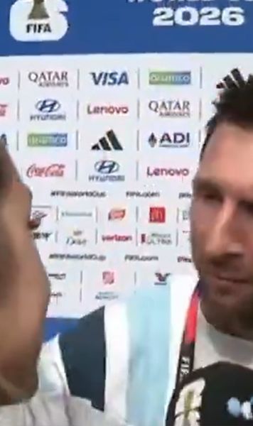 Messi, gest neașteptat    FOTO:  S-a oprit la zona mixtă, iar ce i-a spus unei jurnaliste ascunde o ironie fină:   „Dacă mă uit la tine...”.   Reacția reporterei