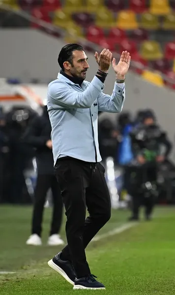 Charalambous vrea să-l relanseze   Fostul antrenor de la FCSB a cerut în Grecia un atacant trecut prin   Superliga