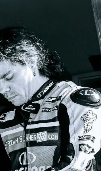 Tragedie în lumea moto    FOTO.  Pilotul Adrian Rus „Sinner” a murit după un   accident teribil  în timpul unei curse la Brno: luna trecută se gândea la retragere