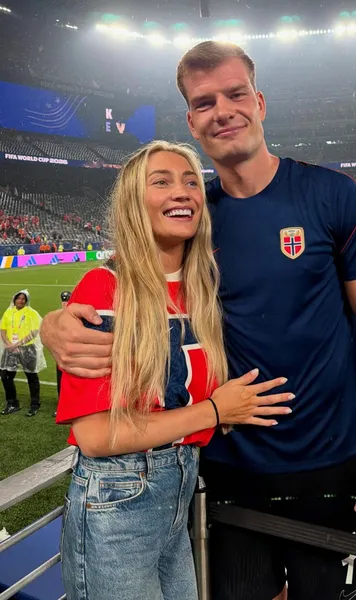 Sorloth, ținta fanilor obsedați  Iubita atacantului care nu i-a pasat lui Haaland   a primit amenințări bolnave:  „Sper să ardeți încet”