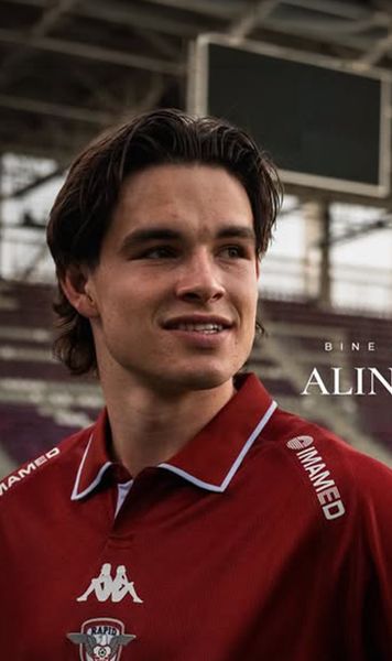 Rapid, transfer de la Genoa  Giuleștenii l-au prezentat   într-un nou echipament de joc:  e singurul tricou cu sigla clasică
