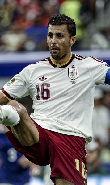 „Parcă are o hartă în cap”  Un campion mondial,   impresionat de Rodri.  Cum îl vede pe Messi înaintea finalei CM