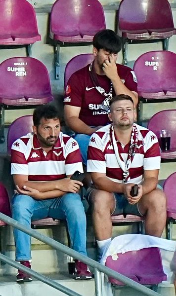 Protest în Giulești    Nemulțumirea fanilor  s-a mutat din online la stadion! Au forțat Rapidul să ia o măsură surprinzătoare