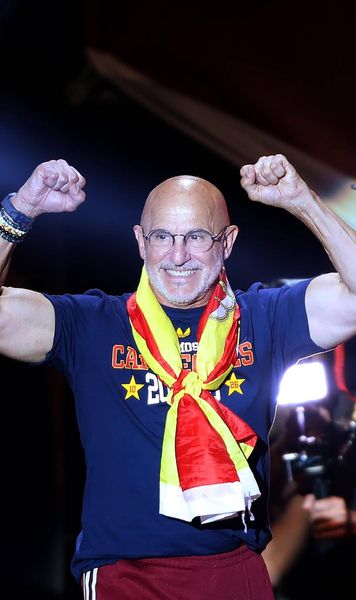 Transformarea lui Luis de la Fuente   Ziua când   i s-a schimbat viața  selecționerului Spaniei + Cum a ajuns să fie mai în formă ca la 45 de ani