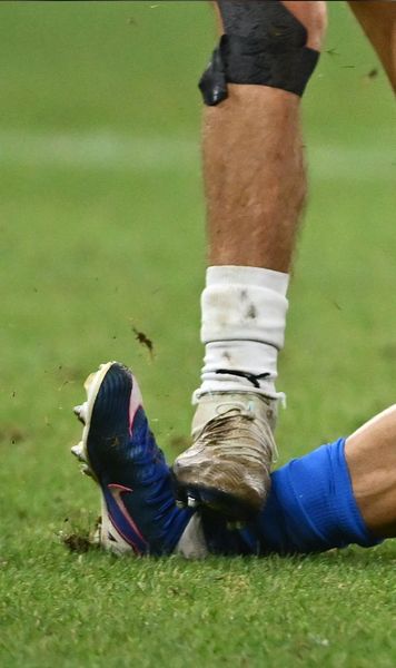 FCSB n-a primit un penalty clar    FOTO.  Imaginile   GOLAZO.ro  arată că Bîrligea   a fost călcat brutal pe gleznă  la ultima fază a meciului cu Auda