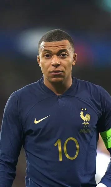 „N-o să vă mint”    Kylian Mbappe  a cumpărat spații în marile ziare din Franța ca să publice o scrisoare pentru fani