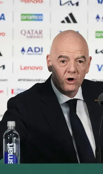 Lovitură uriașă pregătită de FIFA!     Mondialul  ar putea deveni o afacere de 20 de miliarde. Infantino vrea să vândă competiția: „Bombă nucleară pentru fotbal”