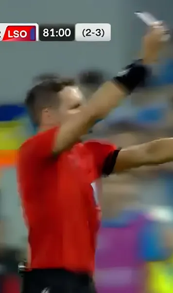 El a văzut „roșu” în Bănie    FOTO.  UEFA a făcut lumină! Pe cine   a eliminat  arbitrul în minutul 81 al meciului dintre U Craiova și Levski