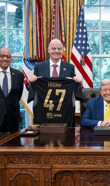 Infantino rămâne fără aliați   Consilierul șefului FIFA și-a anunțat demisia, din cauza planului criticat de lumea fotbalului +   Încă o confederație se opune