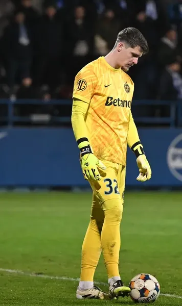 Planul FCSB  MM Stoica a anunțat ce urmează după ce  Târnovanu a fost scos de patron din primul „11”:  „De ce să nu facem asta?”