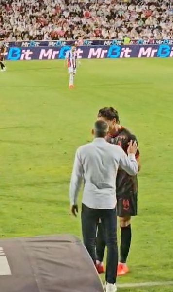 Campos, „dirijorul” lui Dinamo   VIDEO:  Tehnicianul „câinilor” a dat indicații fără încetare la Galați și  l-a enervat pe arbitrul Găman