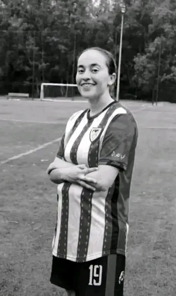 „Visul ei s-a încheiat înainte să înceapă”  O tânără fotbalistă din Maroc a murit  încercând să treacă înot  în enclava spaniolă Ceuta
