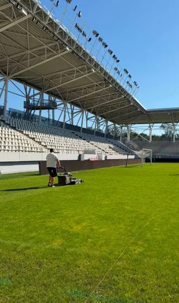 Cum arată „Arcul de Triumf” înainte de FCSB - Farul   FOTO:   Gazonul nu se prezintă grozav,  iar duminică joacă și Dinamo pe Arc