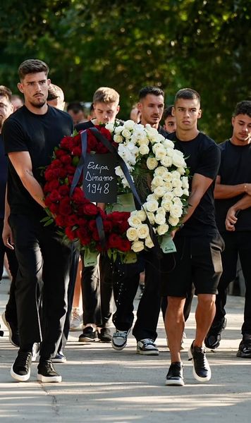 Imagini triste   Conducerea, jucătorii și antrenorii de la  Dinamo  au fost prezenți la priveghiul lui Constantin Covaciu. Și-a făcut apariția și Alex Dobre