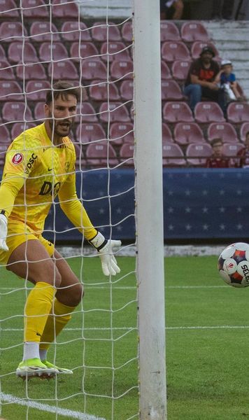 Umilit la debut  Portarul celor de la CFR Cluj,  schimbat la pauza meciului  cu Tromso