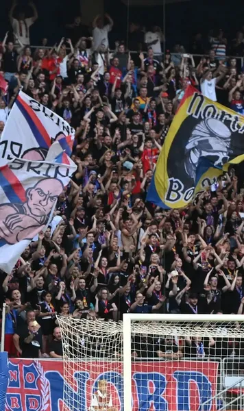 Puși la zid de galerie  Jucătorii de la FCSB, certați de fani, după remiza cu Sepsi:  „Dacă nu mai vreți, mergeți în altă parte!”