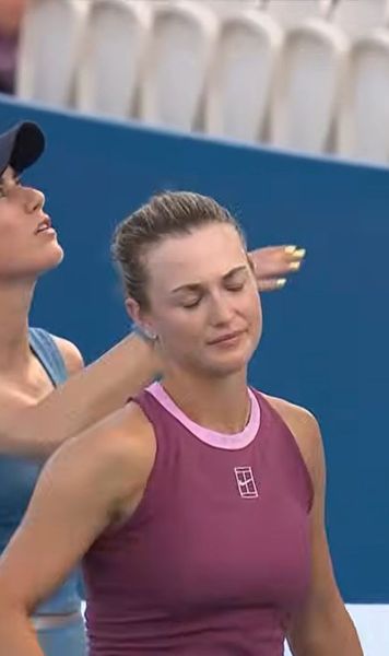 Criticată după meciul cu Sorana   FOTO.  Anna Kalinskaya, taxată dur:  „E extrem de necinstită!”  » Cîrstea, în optimi la Cincinnati