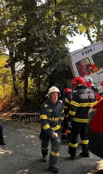 Nereguli în „Microbuzul groazei”  ISCTR pentru  GOLAZO.ro  după  accidentul echipei Dinamo 2 : 19 persoane în vehiculul cu 15 locuri și documente lipsă