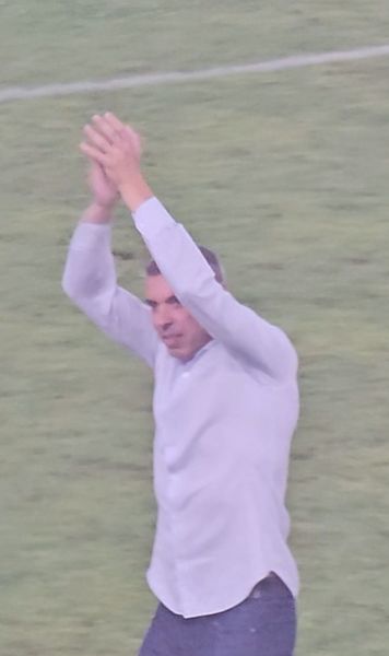 L-a făcut uitat pe Kopic   VIDEO.   Galeria lui Dinamo i-a scandat în premieră  numele lui Nuno Campos!  Gestul făcut de portughez: „E sufletul nostru”