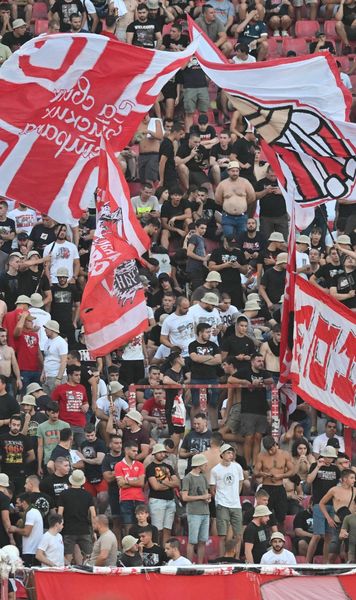 Au susținut un criminal de război   FOTO-VIDEO.  Ultrașii Stelei Roșii,  gest scandalos în Europa League,  după moartea generalului acuzat de genocid