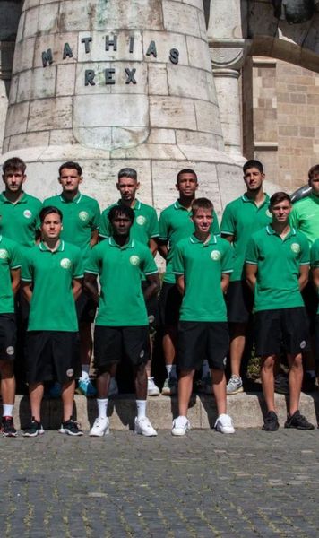„Virușii verzi” vor să fie doctori în fotbal   FOTO.  Prezentare inedită de lot în  centrul Clujului