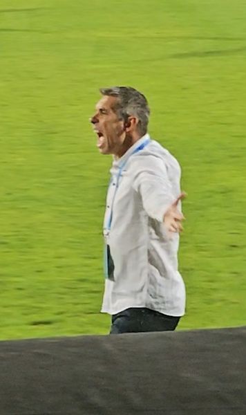 Nuno Campos, un car de nervi    VIDEO.  Antrenorul lui Dinamo a urlat pe margine la nepotul patronului de la Craiova: ce  l-a scos din sărite