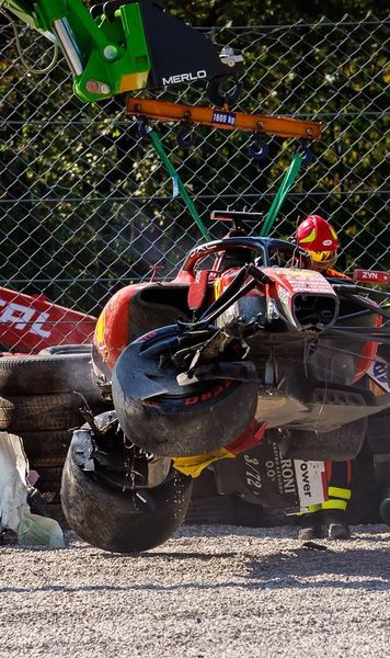Leclerc, accident violent la Monza   FOTO:   Pilotul Ferrari,  nevoit să abandoneze  în MP al Italiei, după ce a făcut praf monopostul. Antonelli a intrat în istorie