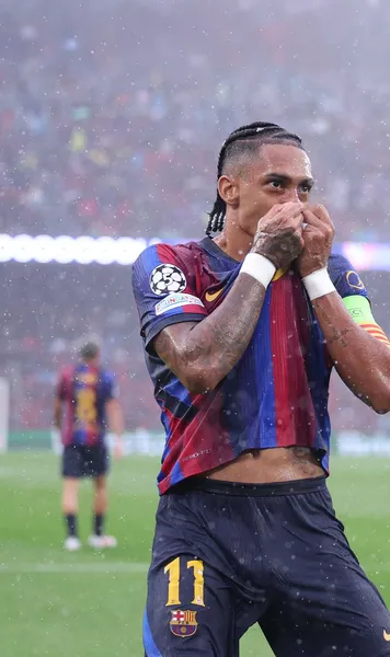 Raphinha a intrat în istorie   FOTO.  Brazilianul a bifat  o performanță incredibilă  la debutul Barcelonei în Liga Campionilor