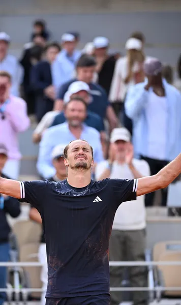 Zverev, sezonul carierei   VIDEO.  E din nou în  semifinale la US Open,  după ce și-a zdrobit adversarul! Când vor avea loc meciurile