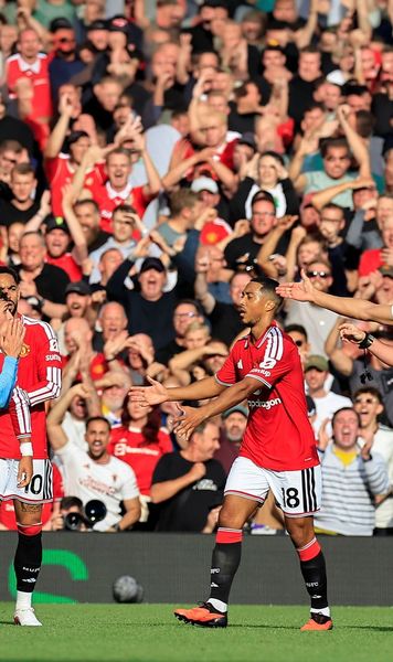 Foden, eliminat!    FOTO:    Gest violent în meciul United - City!  Primul roșu al carierei în Premier League pentru starul lui Maresca!